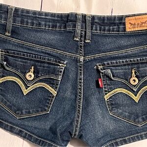 Levi shorts “shortie shorts” size 03